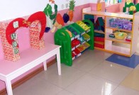 幼儿物品存放区-幼儿园环境布置图片-WL055